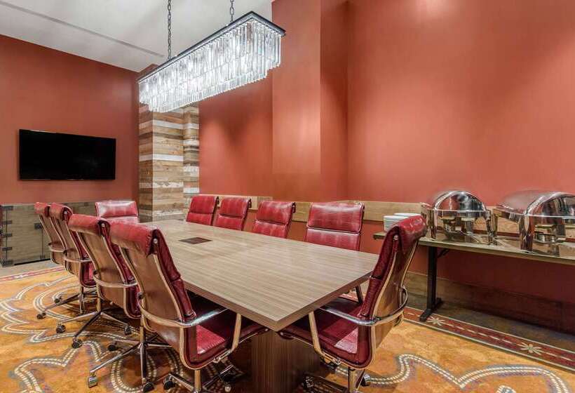 Cambria Hotel Nashville Downtown