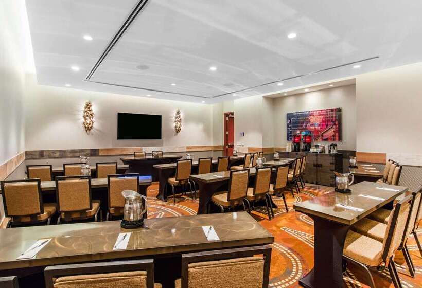 Cambria Hotel Nashville Downtown