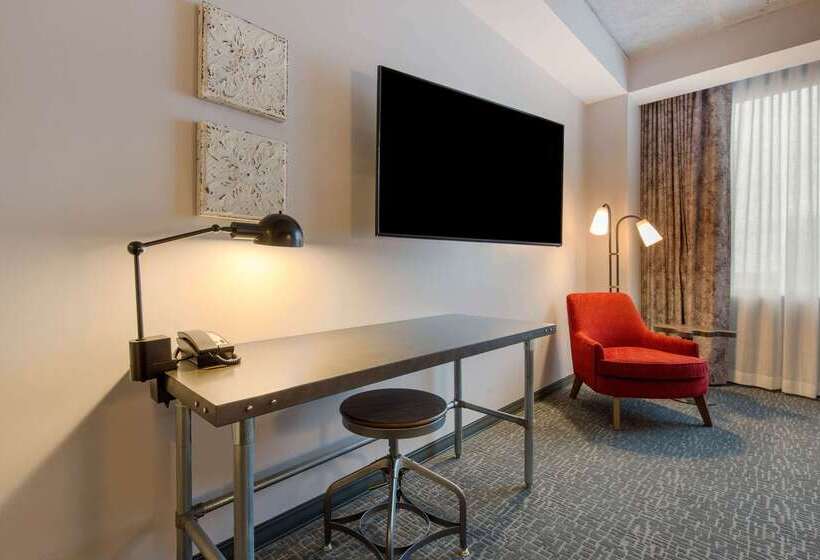 Cambria Hotel Nashville Downtown