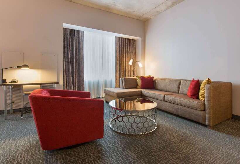 Cambria Hotel Nashville Downtown