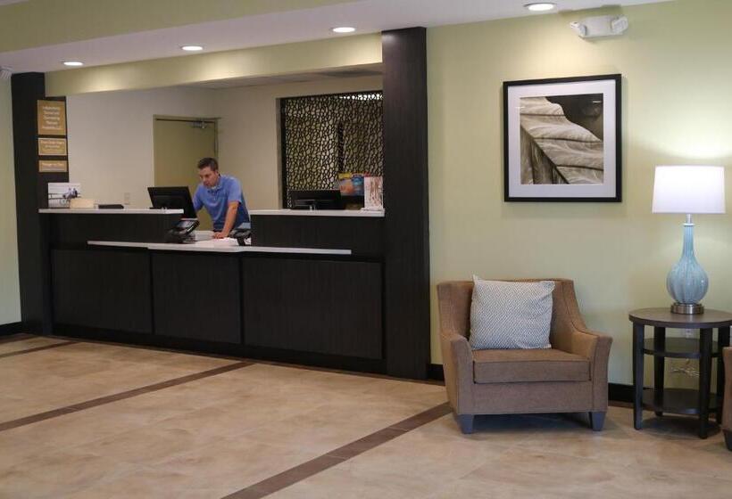 فندق Candlewood Suites Nashville   Goodlettsville, An Ihg