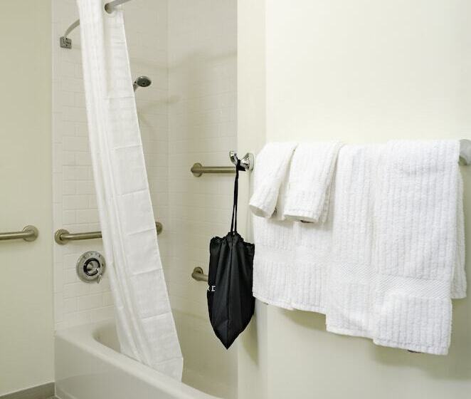 فندق Candlewood Suites Miami Intl Airport   36th St, An Ihg