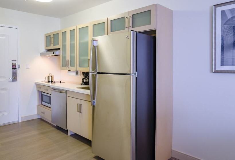 فندق Candlewood Suites Miami Intl Airport   36th St, An Ihg