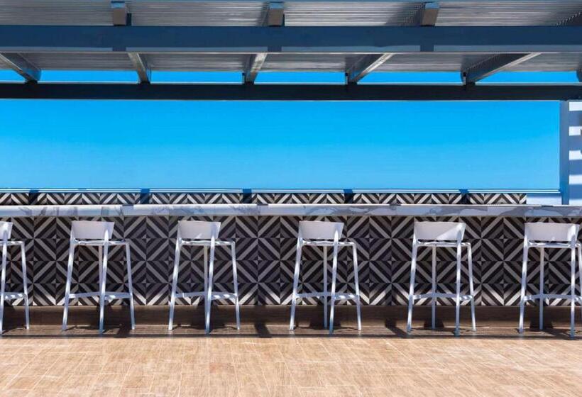 酒店 Comfort Inn & Suites Los Cabos