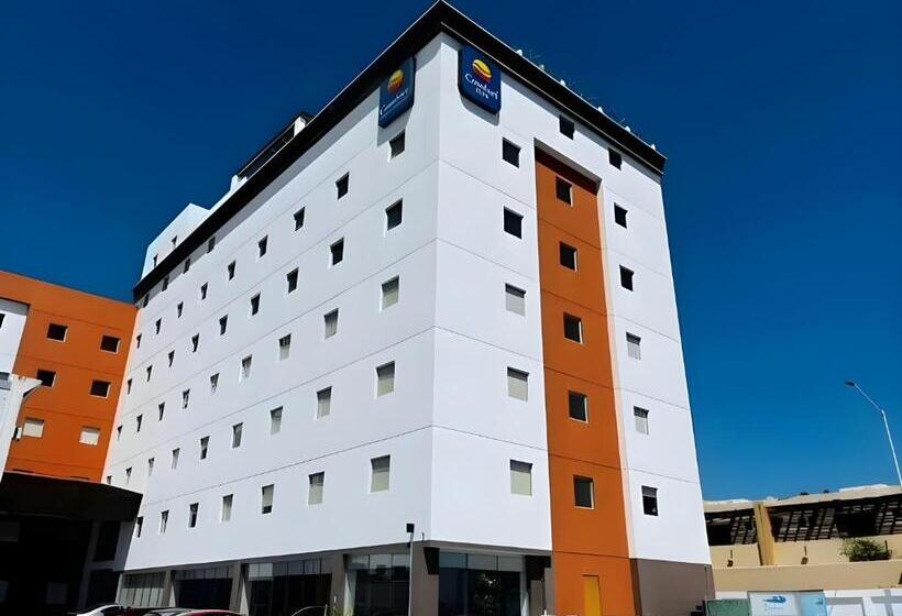 酒店 Comfort Inn & Suites Los Cabos