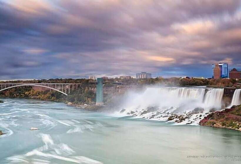 Отель Comfort Inn & Suites Niagara Falls Blvd Usa