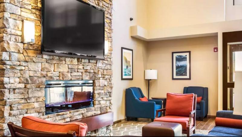 هتل Comfort Inn & Suites Niagara Falls Blvd Usa
