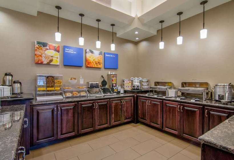 فندق Comfort Inn & Suites Shawnee  Kansas City