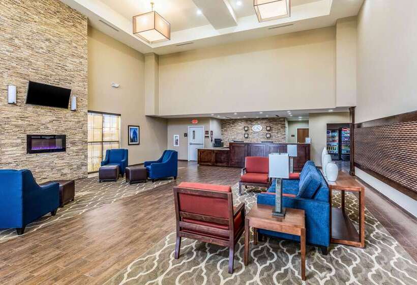 בית מלון כפרי Comfort Suites