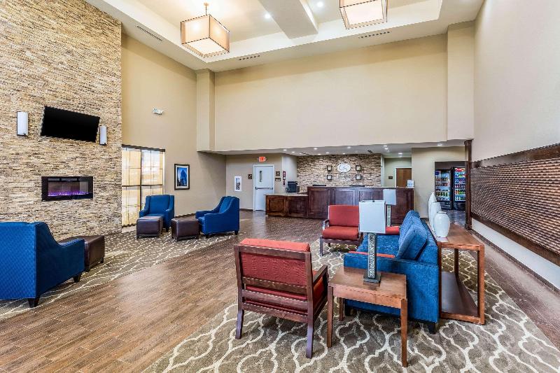 בית מלון כפרי Comfort Suites