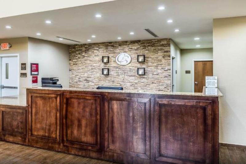 בית מלון כפרי Comfort Suites