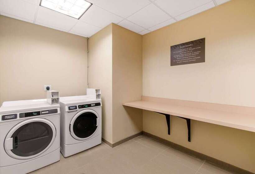 فندق Comfort Suites Denver Near Anschutz Medical Campus