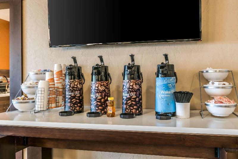 هتل Comfort Suites Florence  Cincinnati South