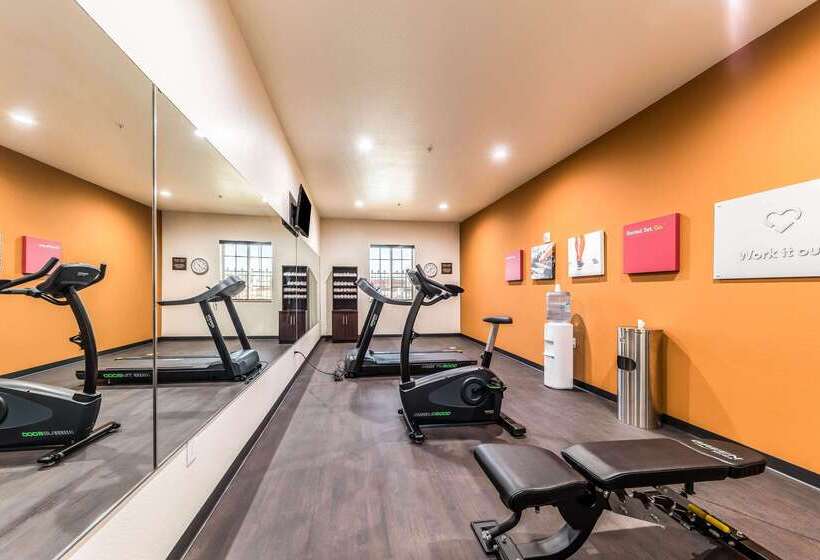 Отель Comfort Suites Grand Prairie  Arlington North