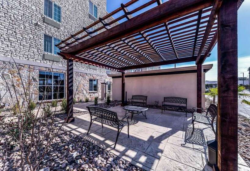 Отель Comfort Suites Grand Prairie  Arlington North