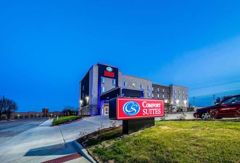Отель Comfort Suites Grand Prairie  Arlington North