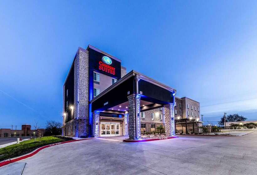Отель Comfort Suites Grand Prairie  Arlington North