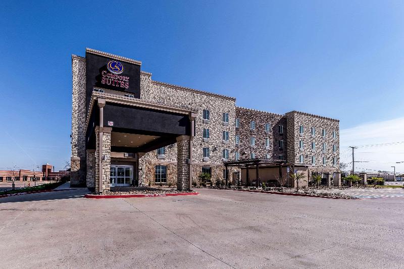 Отель Comfort Suites Grand Prairie  Arlington North