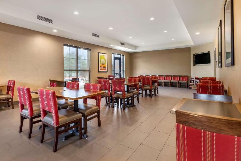 ホテル Comfort Suites Kyle