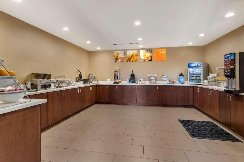 ホテル Comfort Suites Kyle