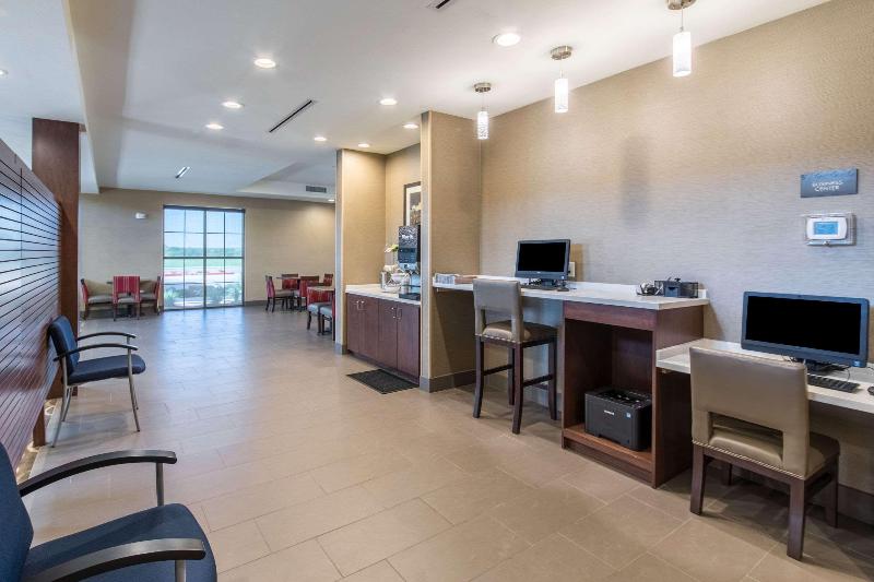 ホテル Comfort Suites Kyle