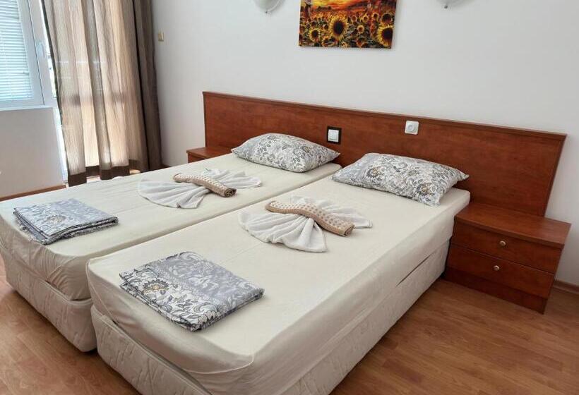 ホテル Complex Nev