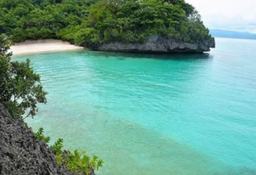 בית מלון כפרי Crimson Resort And Spa Boracay