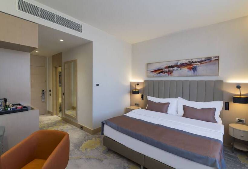 ホテル Crowne Plaza Cappadocia   Nevsehir, An Ihg