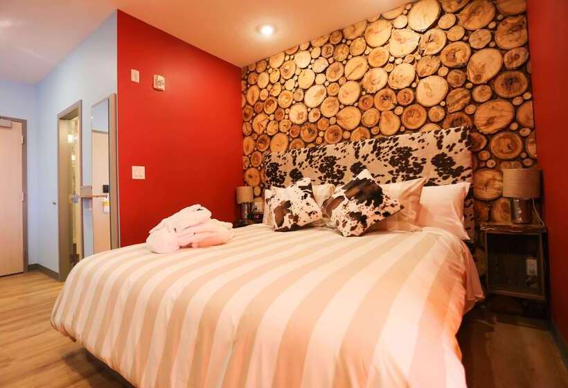 فندق Days Inn By Wyndham Calgary North Balzac