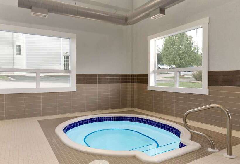 فندق Days Inn & Suites By Wyndham Warman