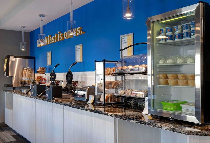 فندق Days Inn & Suites By Wyndham Warman