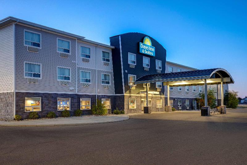 فندق Days Inn & Suites By Wyndham Warman