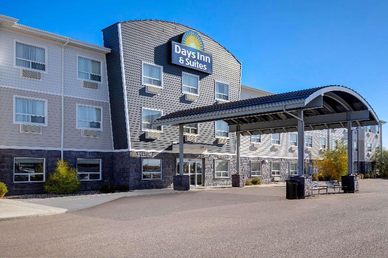 فندق Days Inn & Suites By Wyndham Warman