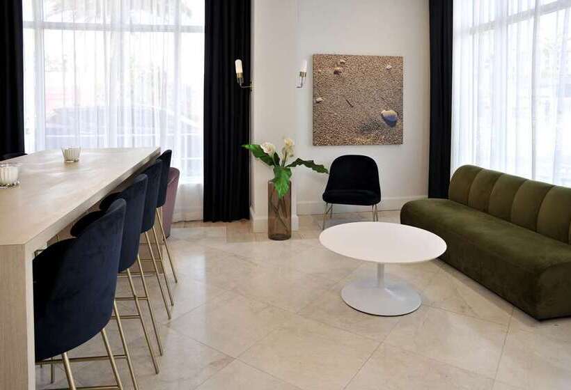 酒店 Dello Ft Lauderdale Airport, Tapestry Collection By Hilton