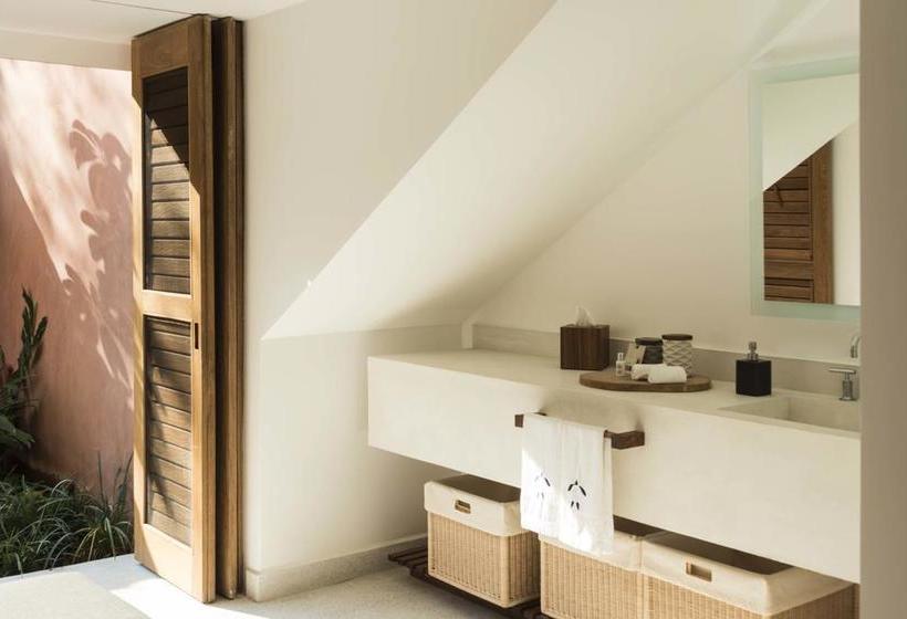 فندق El Careyes Club & Residences