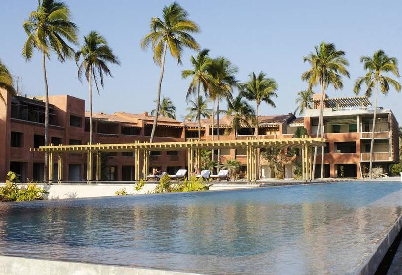 فندق El Careyes Club & Residences