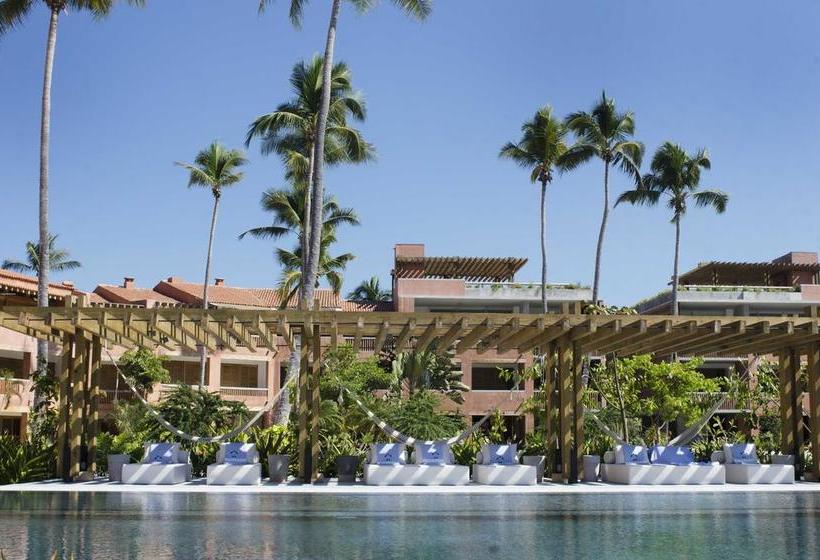 فندق El Careyes Club & Residences