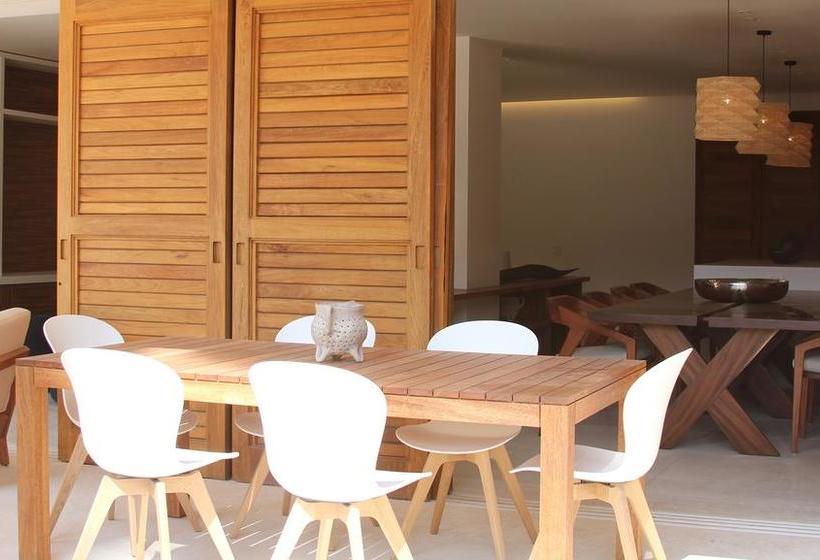 فندق El Careyes Club & Residences