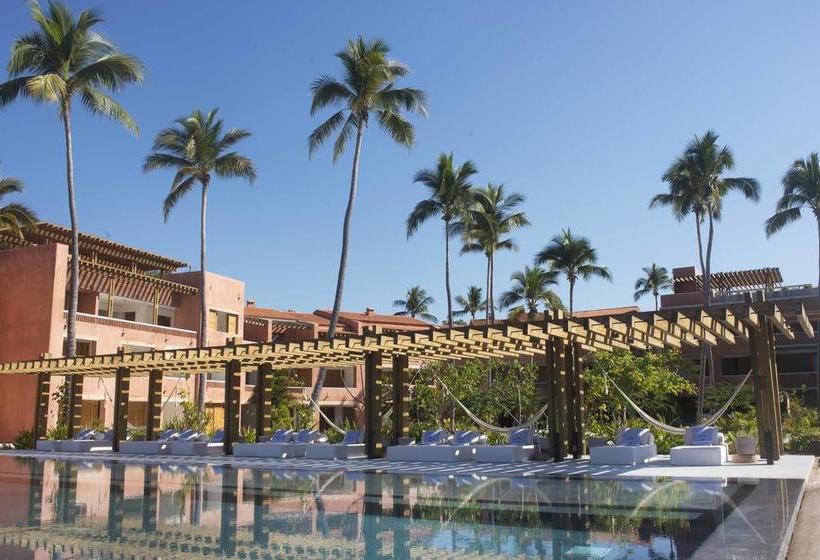 فندق El Careyes Club & Residences