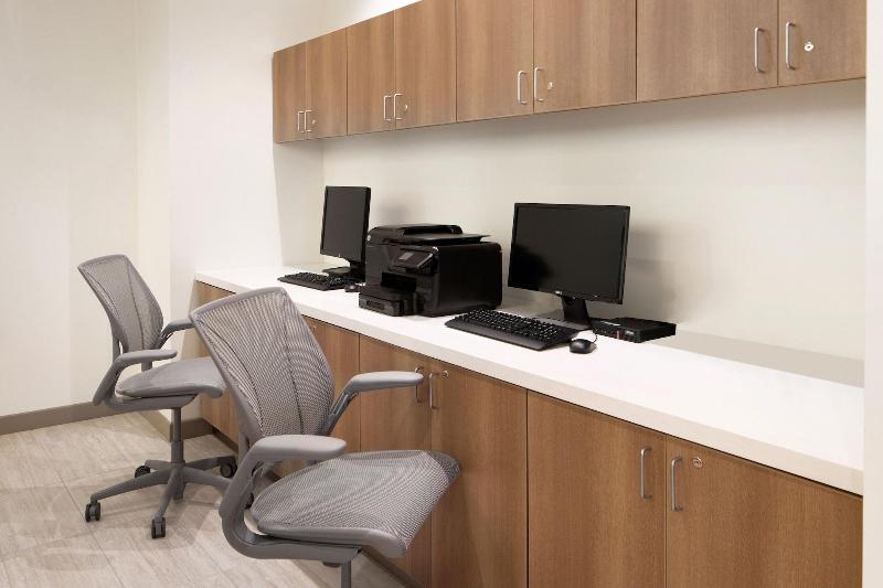 Отель Element Bentonville