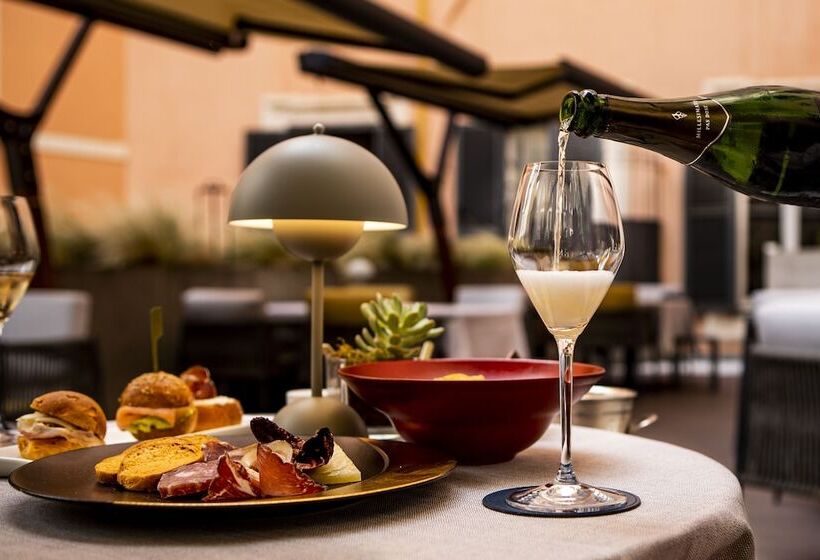 Elizabeth Unique Hotel | A Member Of Design Hotels™