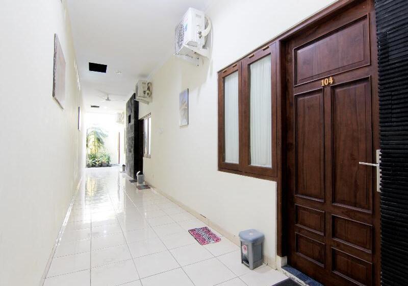 בית מלון כפרי Embe Joglo Homestay