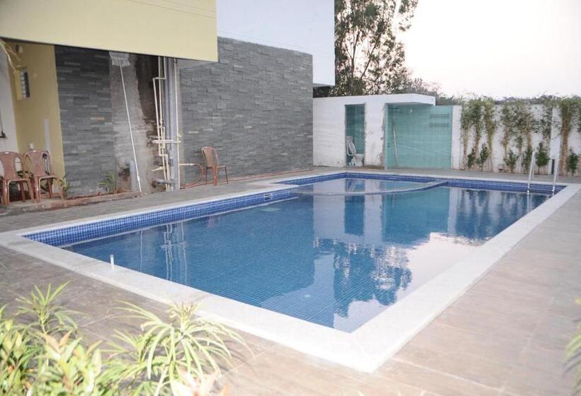 בית מלון כפרי Emerald Dove