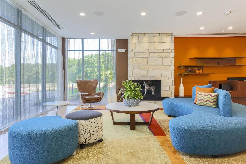 בית מלון כפרי Fairfield Inn & Suites By Marriott Decatur At Decatur Conference Center