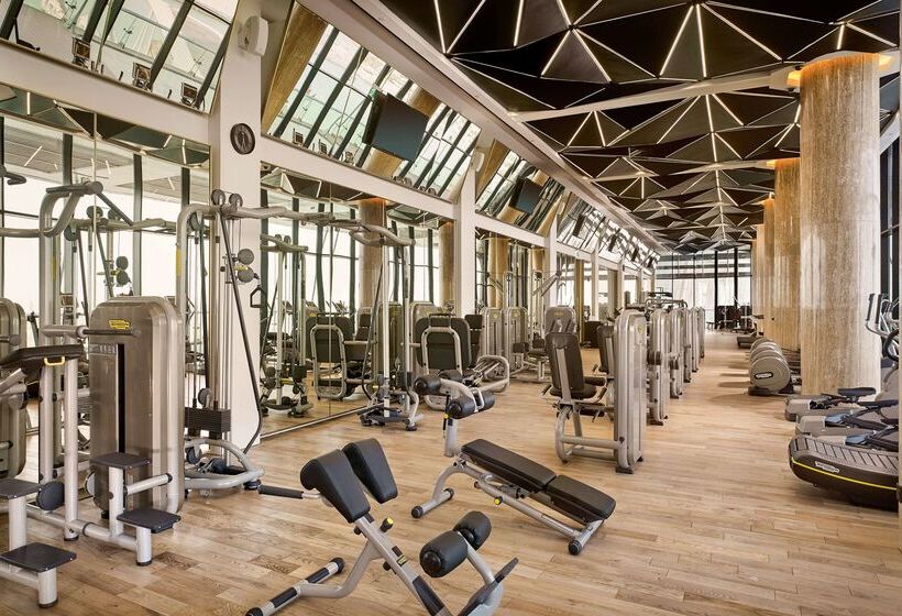 Grand Hyatt Abu Dhabi Hotel & Residences Emirates Pearl