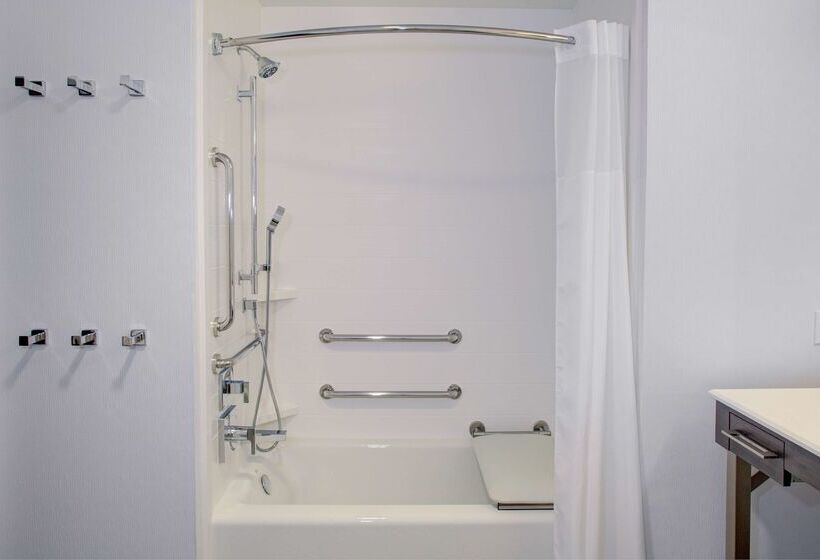 בית מלון כפרי Hampton Inn & Suites Irvineorange County Airport