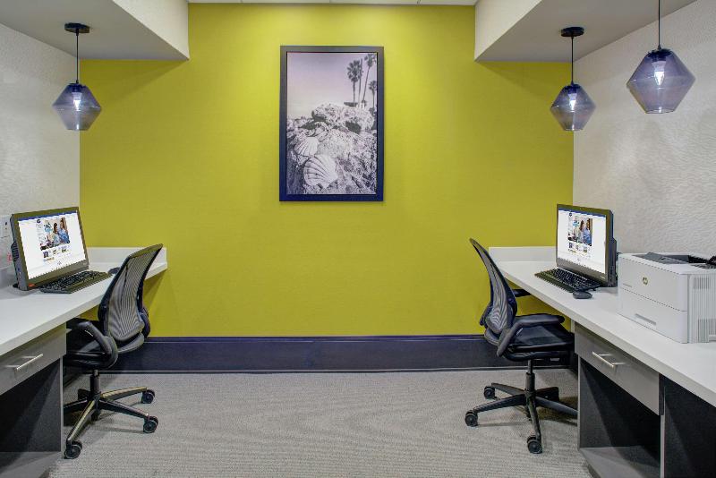 בית מלון כפרי Hampton Inn & Suites Irvineorange County Airport