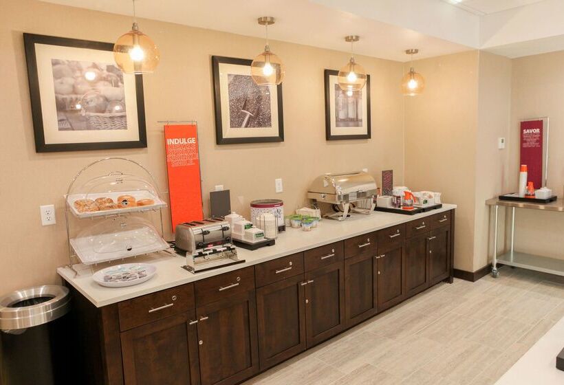 فندق Hampton Inn & Suites Lafayette Medical Center, Co