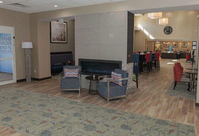 فندق Hampton Inn & Suites Lafayette Medical Center, Co