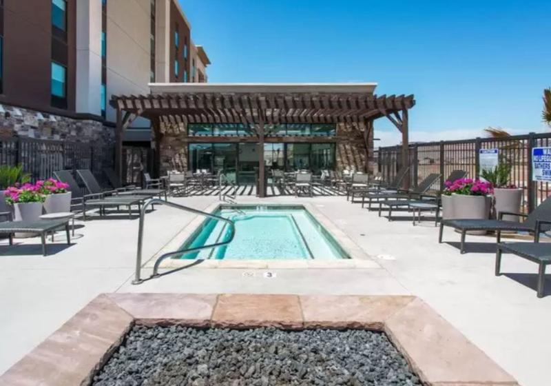 Отель Hampton Inn & Suites St. George, Ut